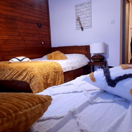 Cocooning In A Lovely Mountain Suite - One Азуга Экстерьер фото